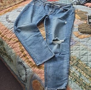 Old Navy Women's Casual Distressed Boyfriend Jeans